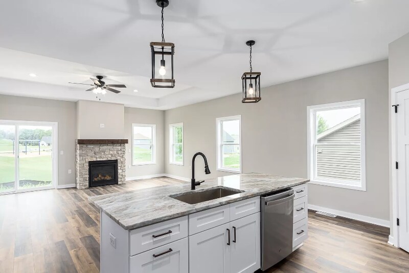 Building Photo - 940 Kings Dr