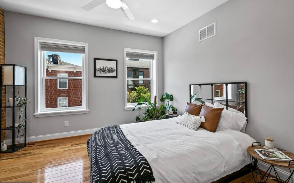 Bedroom 2 -Second Floor with Private Bath - 106 E Clement St