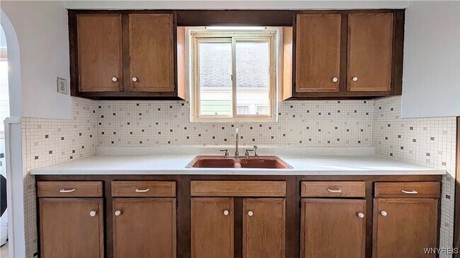 Building Photo - 95 Rand Ave