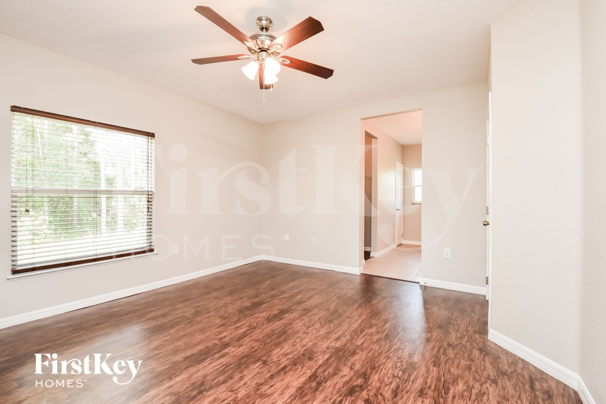 Building Photo - 3379 Toluca Terrace