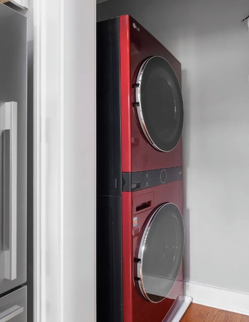 Building Photo - 138 Coming St