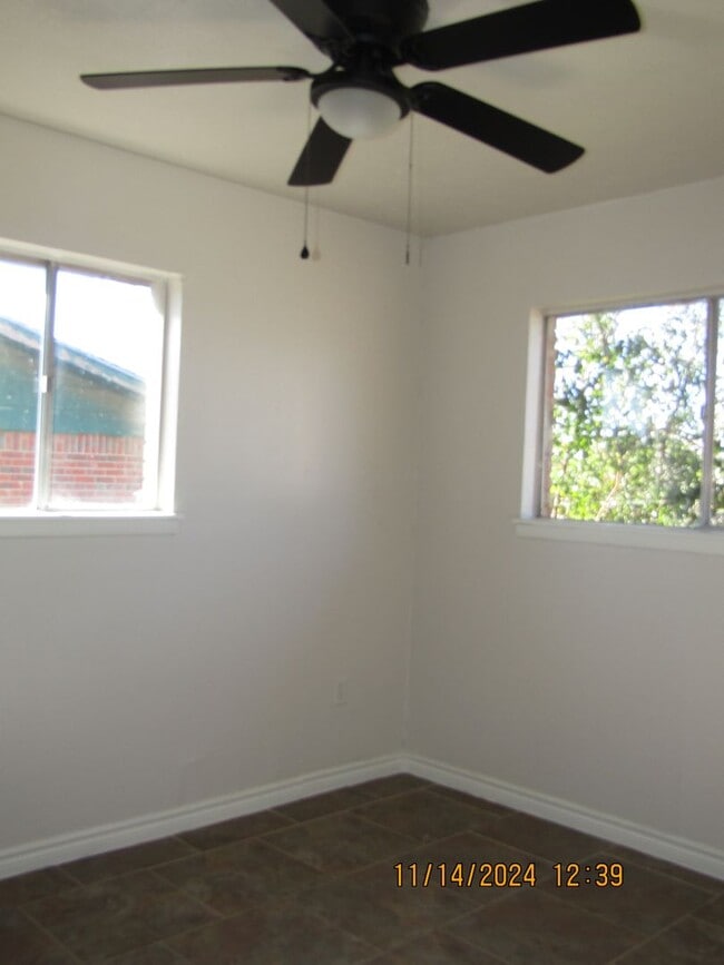 Building Photo - Very nice home on the Lawton's West Side!