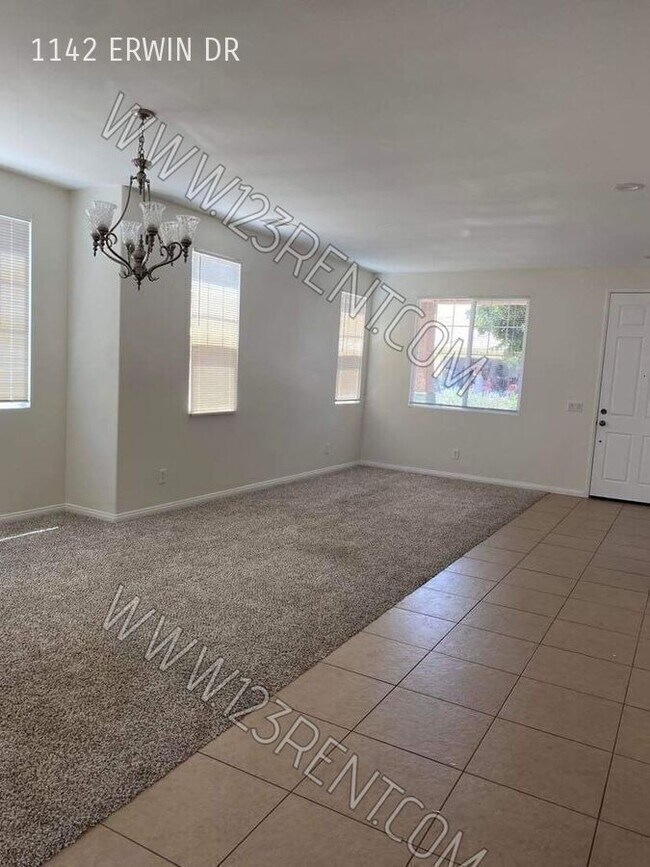 Building Photo - 1142 Erwin Dr