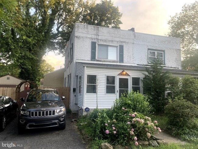 Primary Photo - 402 Wallingford Ave