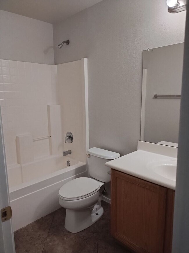 Building Photo - North Avondale Home