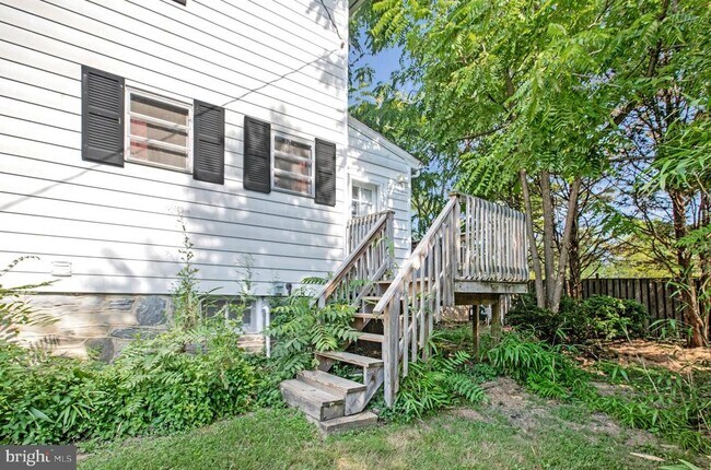 Building Photo - 508 Cording Ave