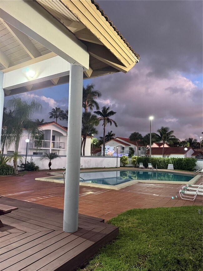 Building Photo - 15355 SW 76th Terrace