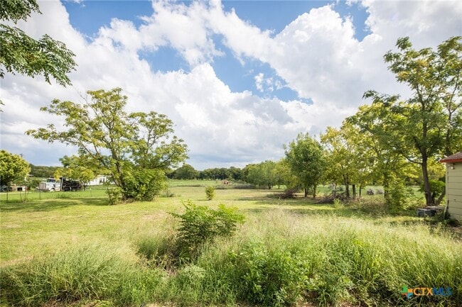 Building Photo - 803 Happy Haven Rd