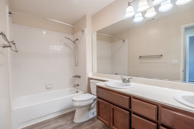 Building Photo - 17410 Majestic Cypress Way
