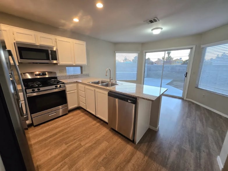 Building Photo - 2180 Arborwood Way