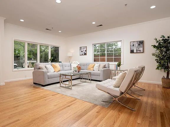 Building Photo - NO MIN CREDIT SCORE REQUIRED, BK OKAY, PAST EVICTION OKAY!, BACKGROUND FRIENDLY. Apply at "The Re...