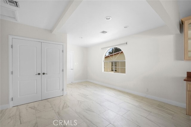 Building Photo - 905 Graynold Ave