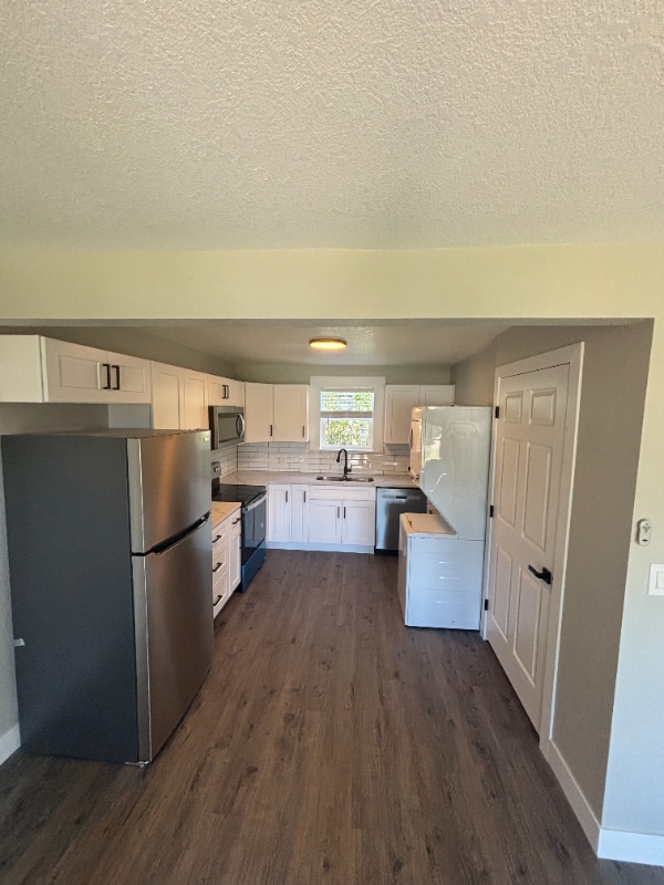 Building Photo - 314 6th St