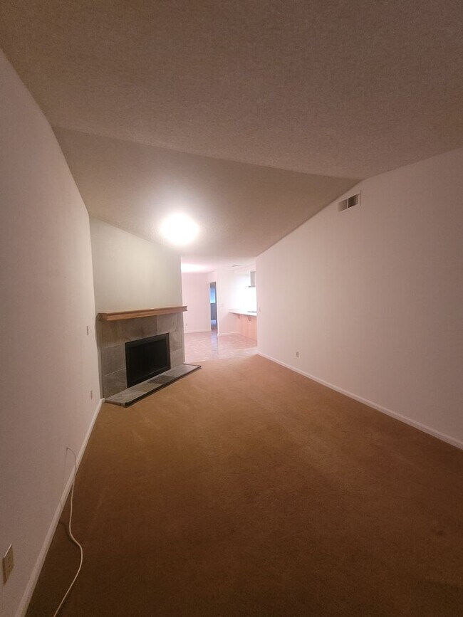 Building Photo - #fol6820