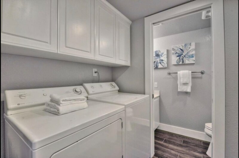 Building Photo - 34779 Tuxedo Common