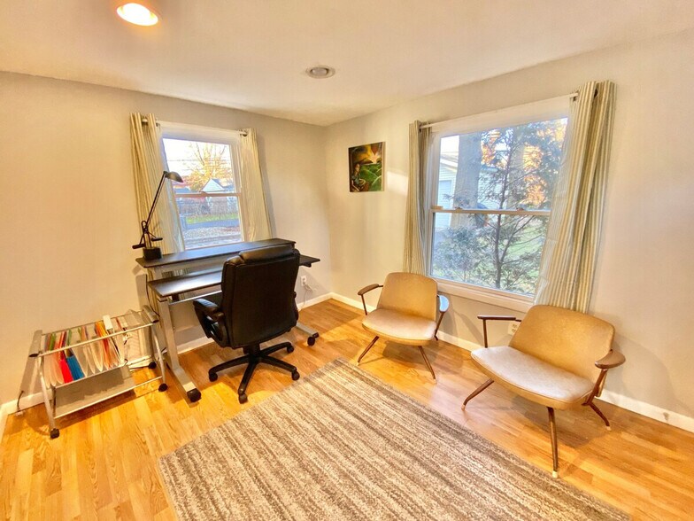 Building Photo - 2336 Canterbury Rd