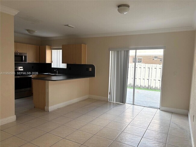 Building Photo - 8771 NW 106th Ln