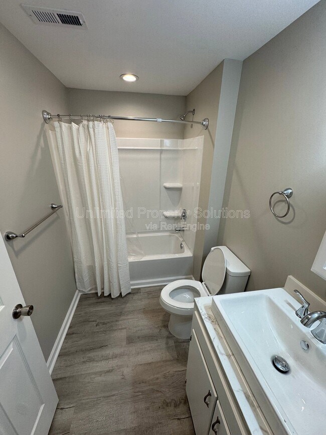 Building Photo - 4938 Wrightsville Ave