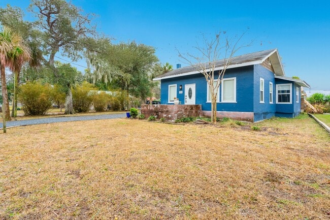 Building Photo - Historic GEM! – The First Female-Built Home in Holly Hill