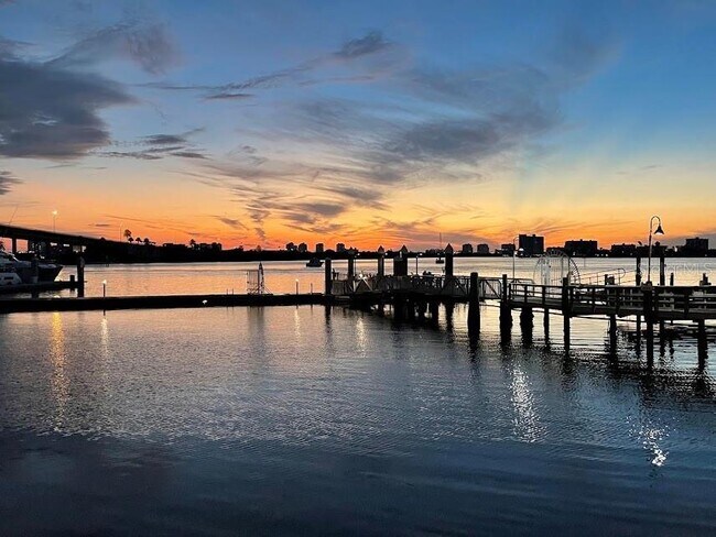 Building Photo - 642 Wells Ct