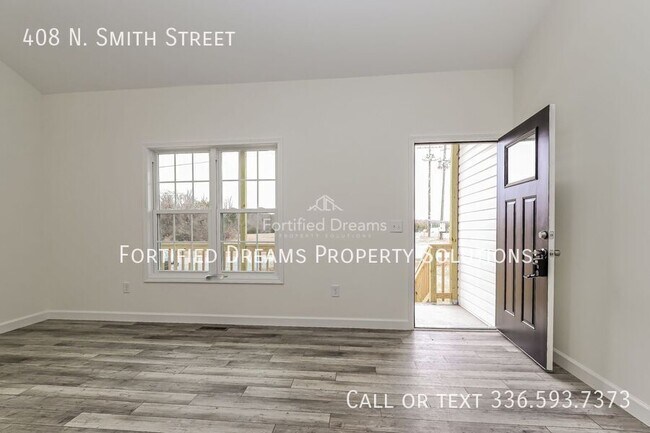 Building Photo - 408 N Smith St