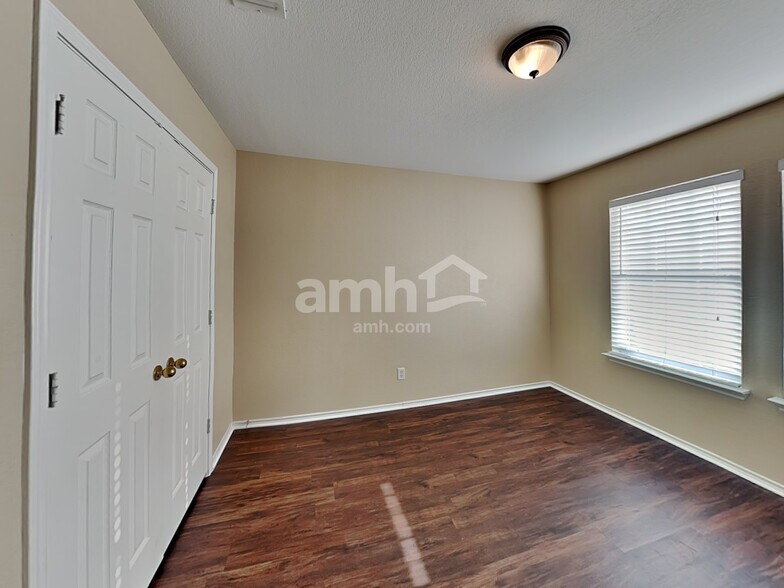 Building Photo - 2711 Candleridge Drive
