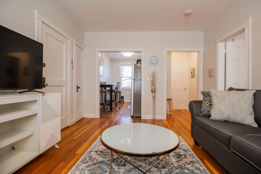 Building Photo - 191 Kent St