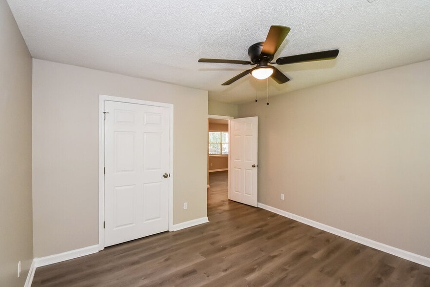 Building Photo - 2273 Ashton Dr