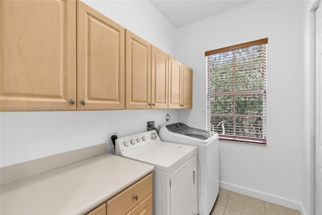 Building Photo - 2509 San Pietro Cir