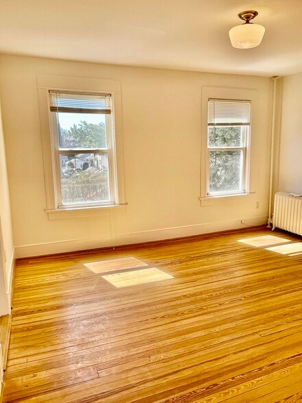 Hardwood floors throughout - 648 Valley Ave