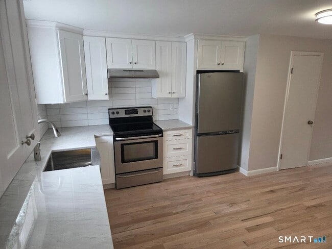 Building Photo - 39 Horton Hill Rd