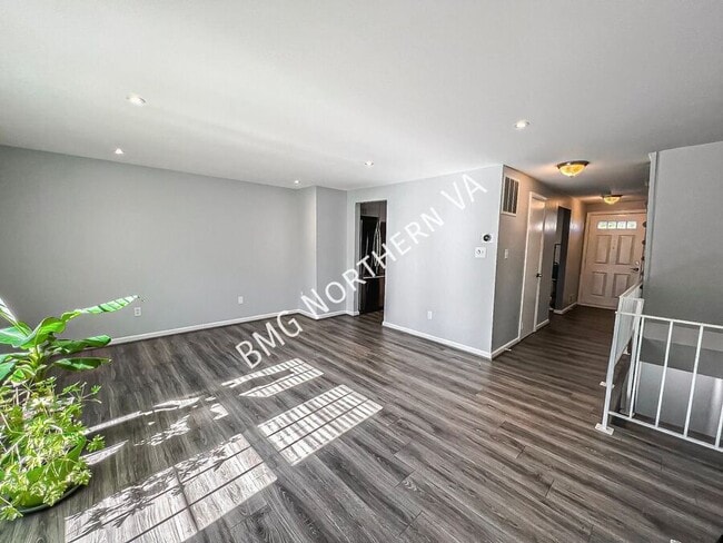 Building Photo - 14416 Black Horse Ct