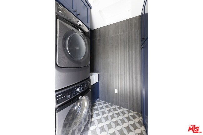 Building Photo - 1772 Orange Grv Ave