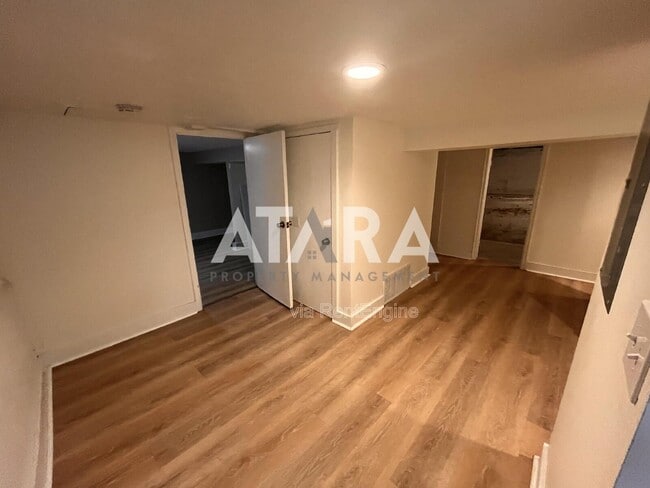 Building Photo - 745 E 3155 S