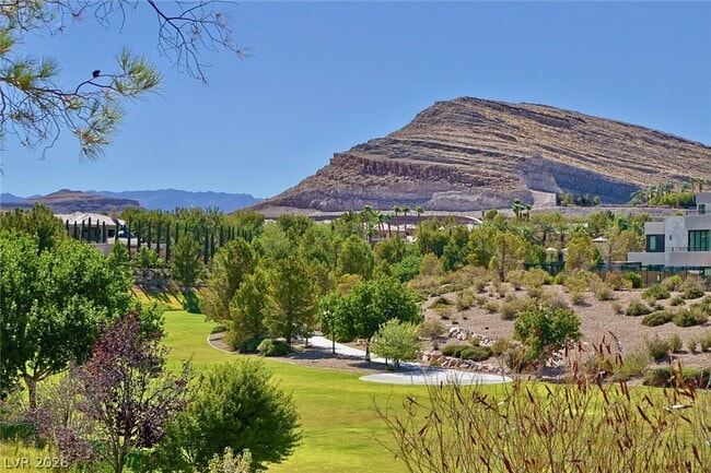 Building Photo - 12047 Oakland Hills Dr