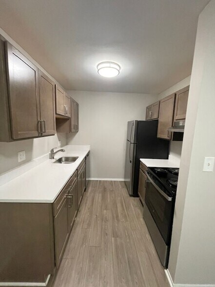 Interior Photo - 333 Marshall Apartments