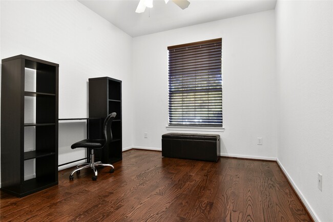 Building Photo - 55 E Montfair Blvd