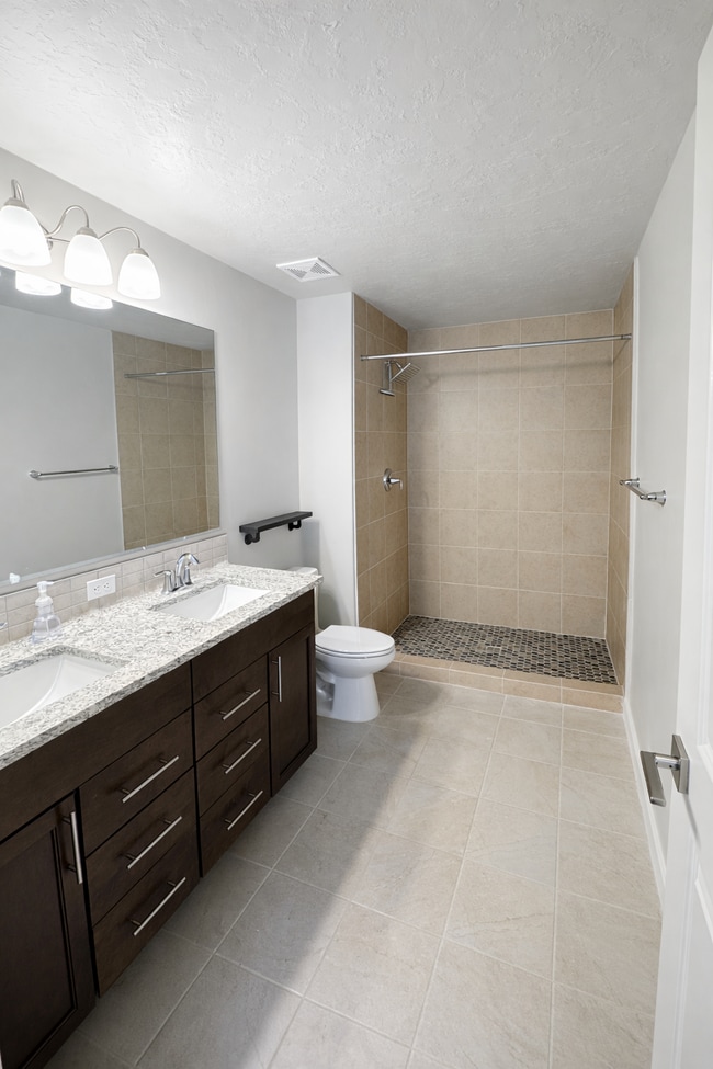 Building Photo - 1901 E Porter St