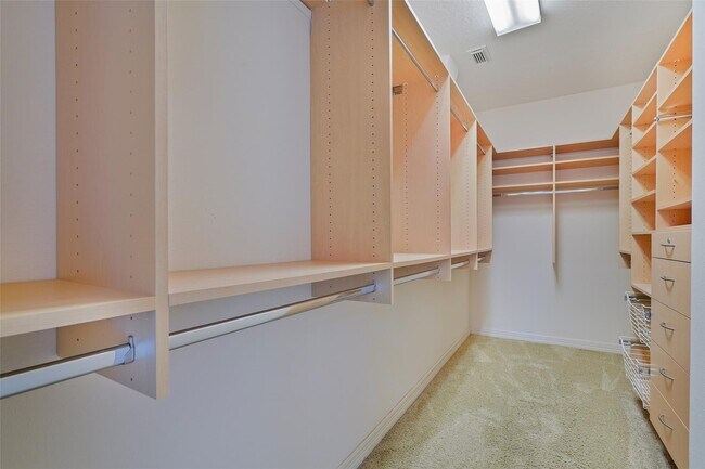 Building Photo - 6915 Monarch Lake Ln