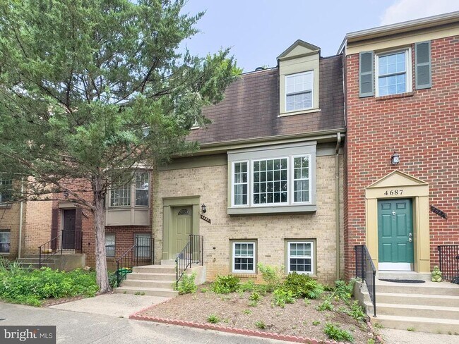 Building Photo - 4685 Forestdale Dr
