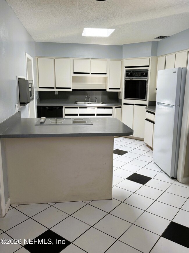 Building Photo - 5410 Manfields Pl