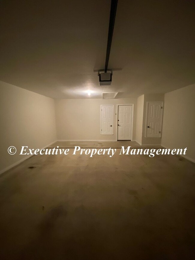 Building Photo - 917 Whirlaway Dr