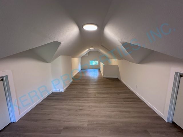 Building Photo - Charming 2-Bed, 2-Bath Duplex Retreat in V...