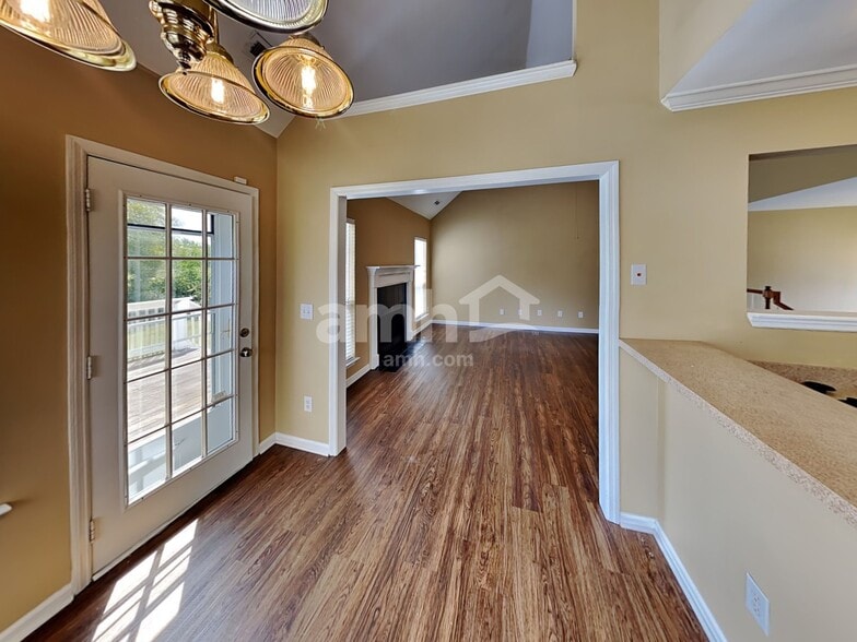Building Photo - 1732 Shane Dr