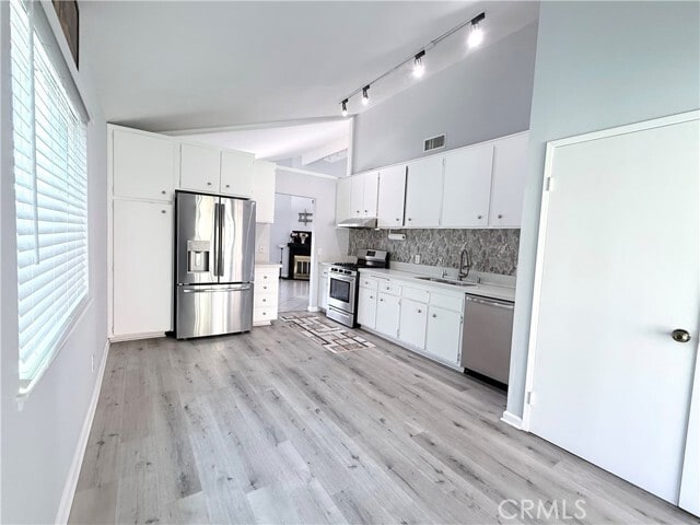 Building Photo - 27391 Pinavete