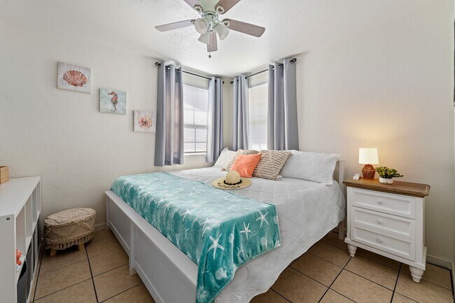 Building Photo - 6 Palmetto Dr