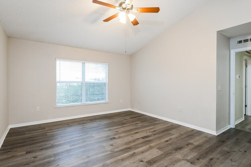 Building Photo - 5309 Sunset Canyon Dr