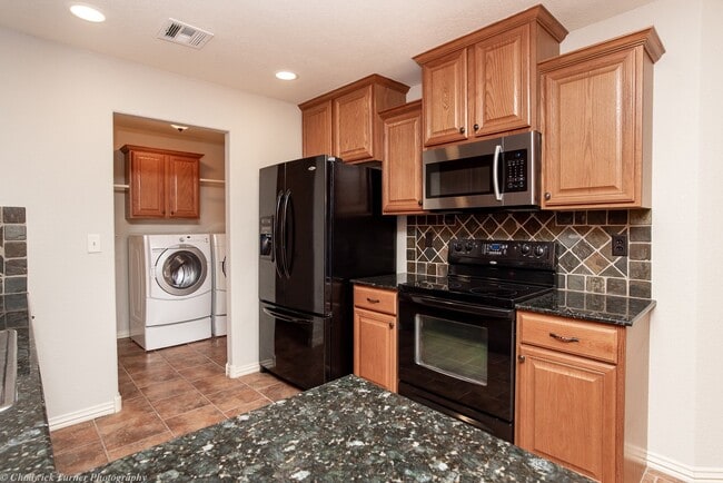 Building Photo - Clabber Creek- Fayetteville