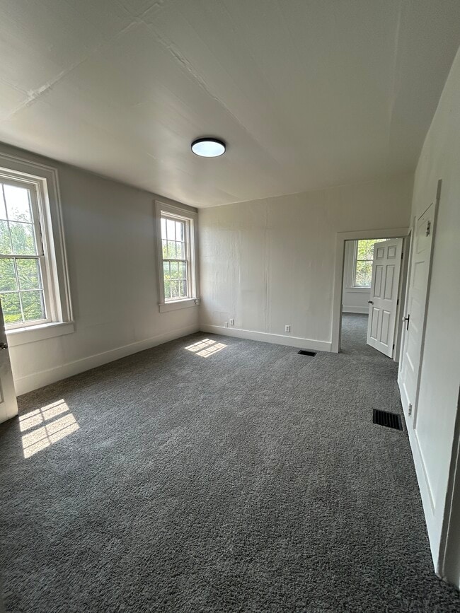 Building Photo - 1521 Adamsville Rd