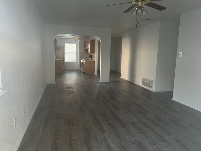 Building Photo - 2709 Haven Dr